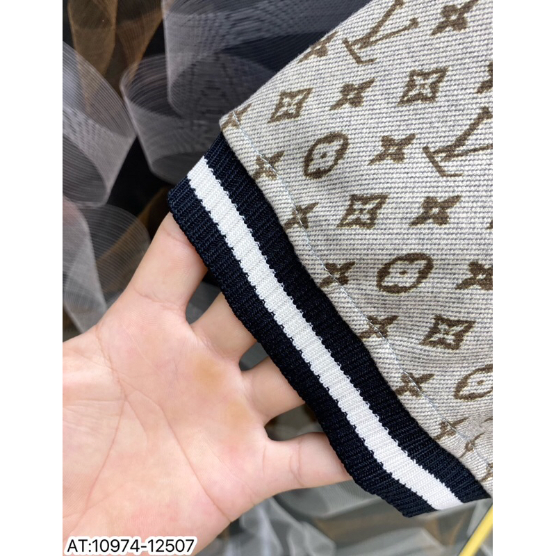 Áo thun bo chun dệt hình lv mono gram phong cách boy phố vải cotton dày dặn