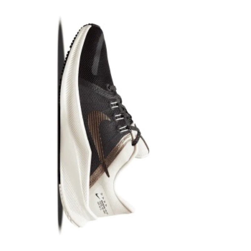 - Giày nữ Nike Running DA8723-001