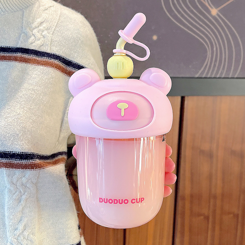 Bình nước 600ml cách nhiệt bằng nhựa có ống hút họa tiết hoạt hình dễ thương cho các bạn gái