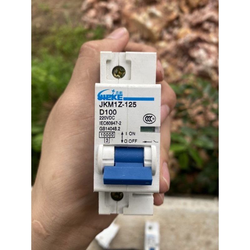 Attomat 100a 150a 200a  250a dành cho xe điện độ công xuất cao
