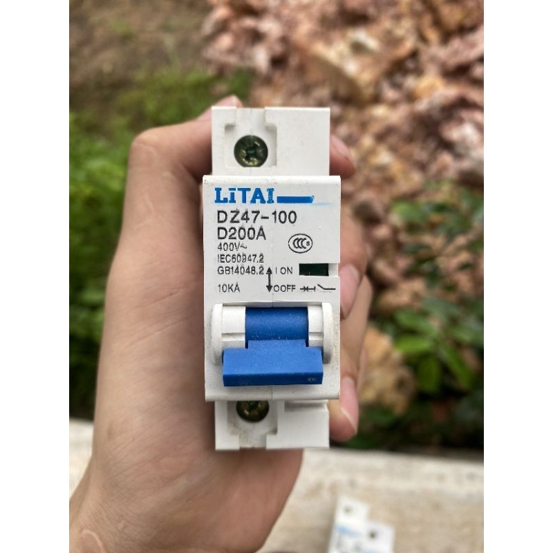Attomat 100a 150a 200a  250a dành cho xe điện độ công xuất cao