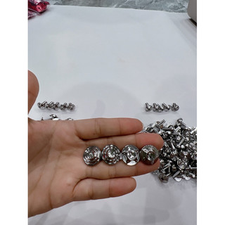 ốc salaya 6ly10 gắn cate và dàn áo xe mẫu Sao vào Thái