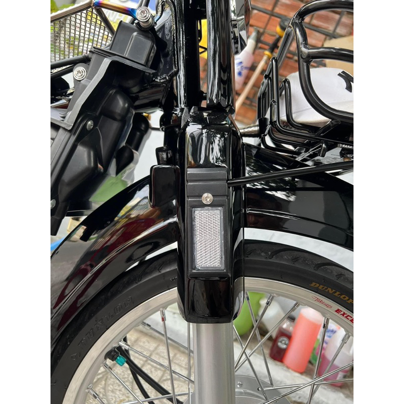 Ốp dè trước Honda Dream