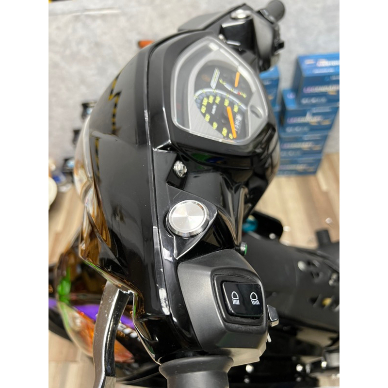 Nút đậy chân kính INOX304 Ex135-Lead