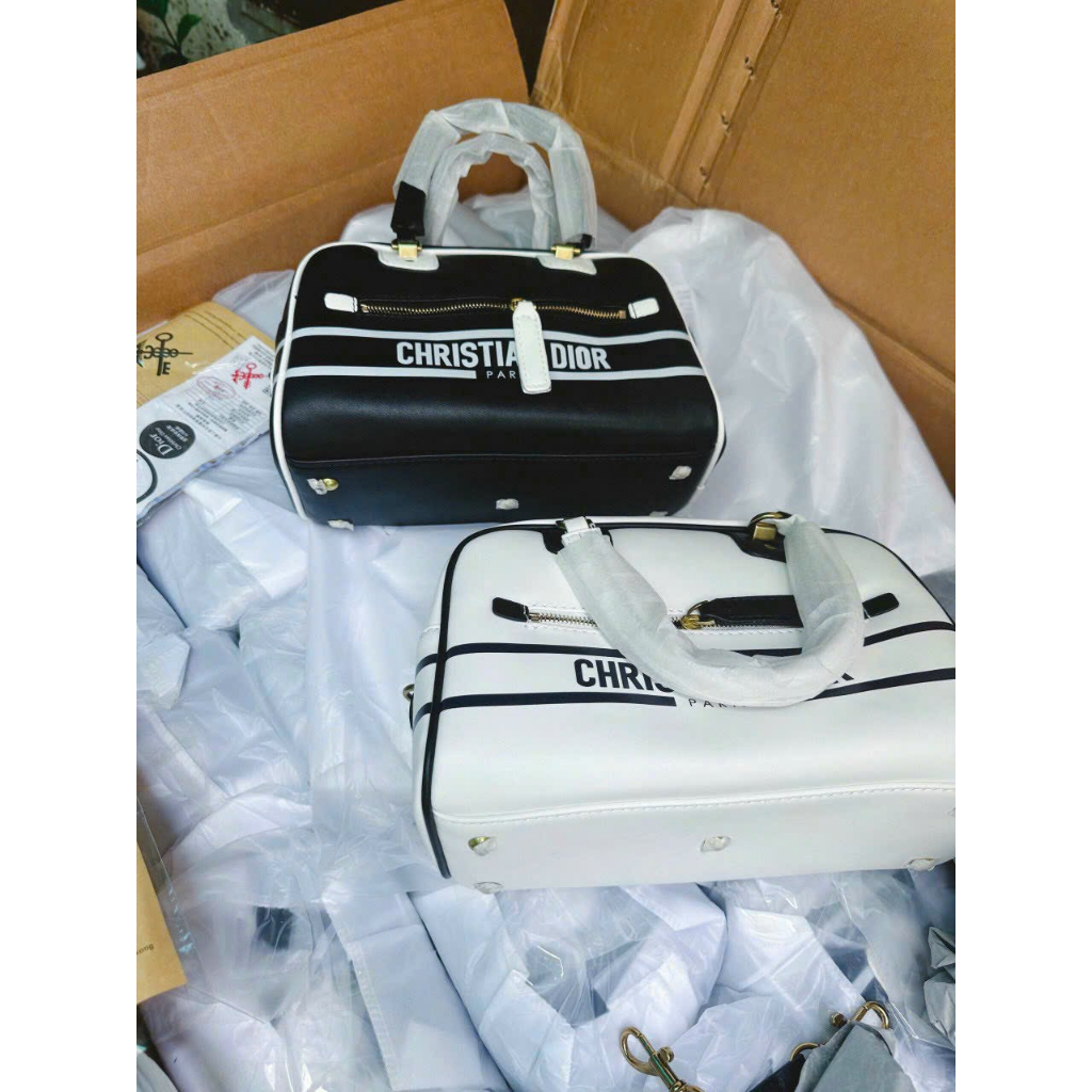 Túi trống Dior Bag cá tính màu trắng - Shop Lynh