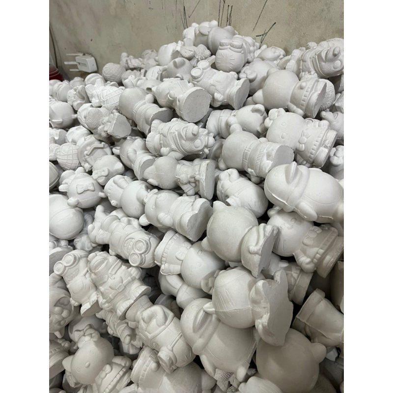 Tượng  thạch cao cỡ to 15_25 cm mô hình siêu nhân,người nhện