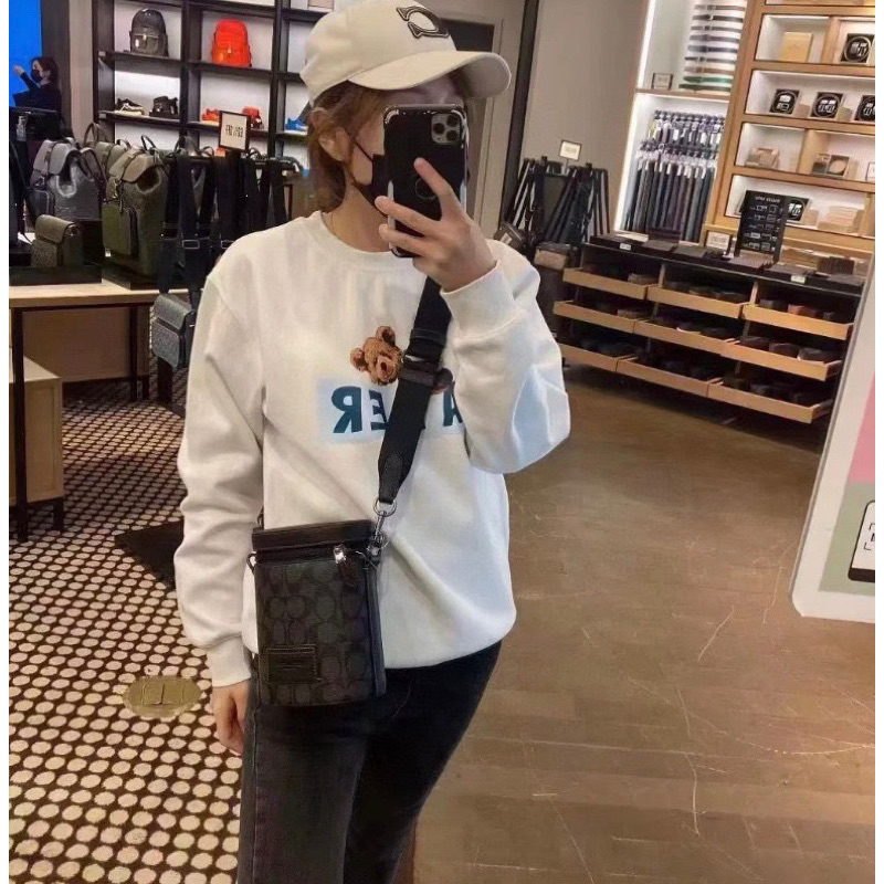 Túi Coach barrel đeo chéo nam