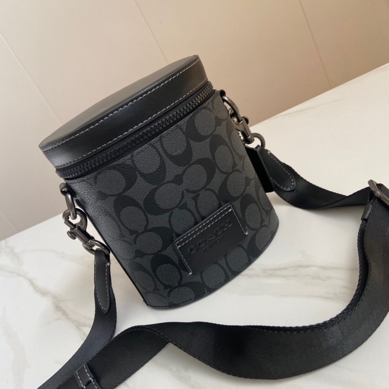 Túi Coach barrel đeo chéo nam