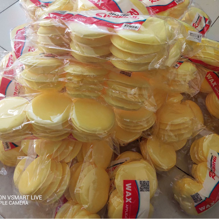 Mút Xốp Mềm Màu Vàng Dùng Đánh Bóng Xe Hơi Tiện Dụng