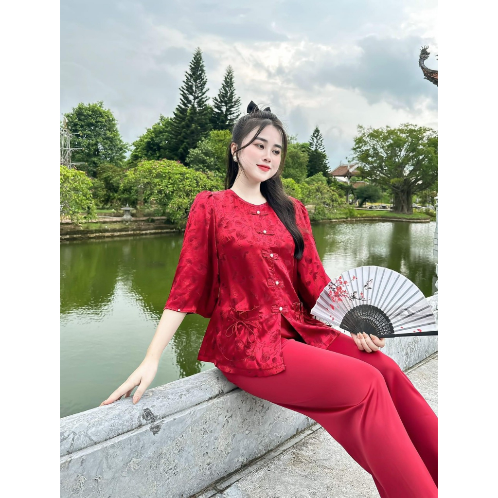 Set lam túi đính ngọc tay phồng , chất gấm xước. Có sẵn
