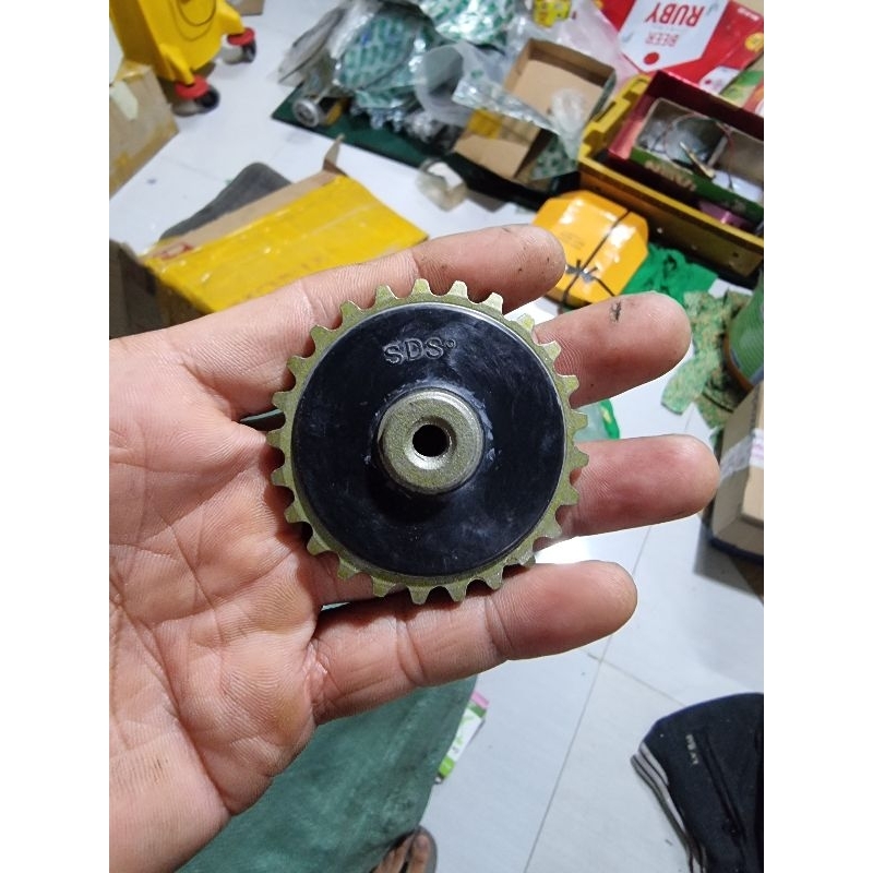 Bánh bơm nhớt 100 - 110