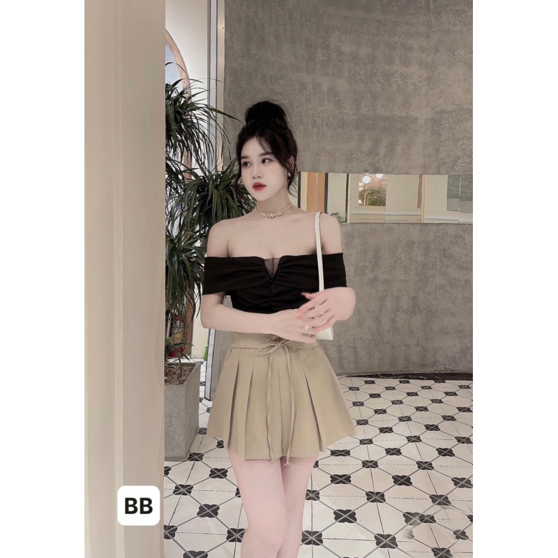 Set áo trễ vai chân váy kaki xếp ly trẻ trung sexy