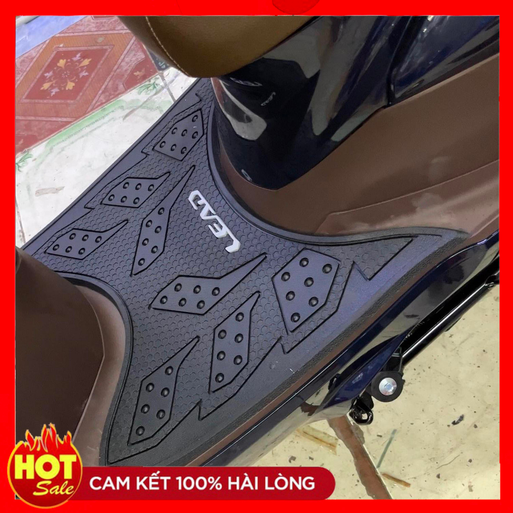 Thảm lót chân cao su Honda Lead 2022 - 2023 giúp sàn xe sạch sẽ chống trầy xước