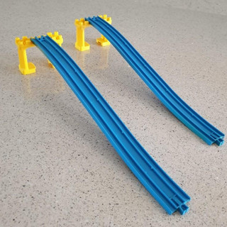 Đường ray xe lửa Tomy Plarail R-06 Đường ray dốc