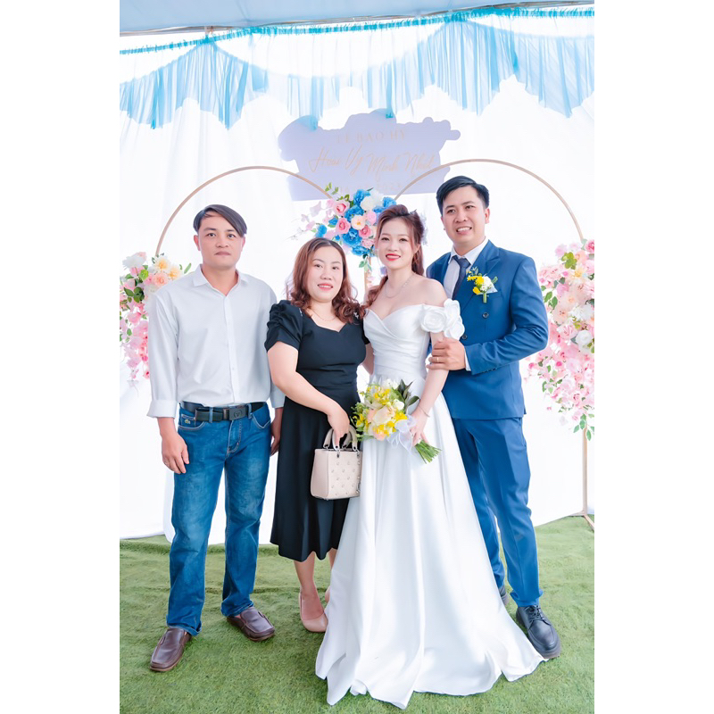 CDp195- Váy cưới bàn trễ vai hoa , váy cưới Mie tran , đầm cô dâu