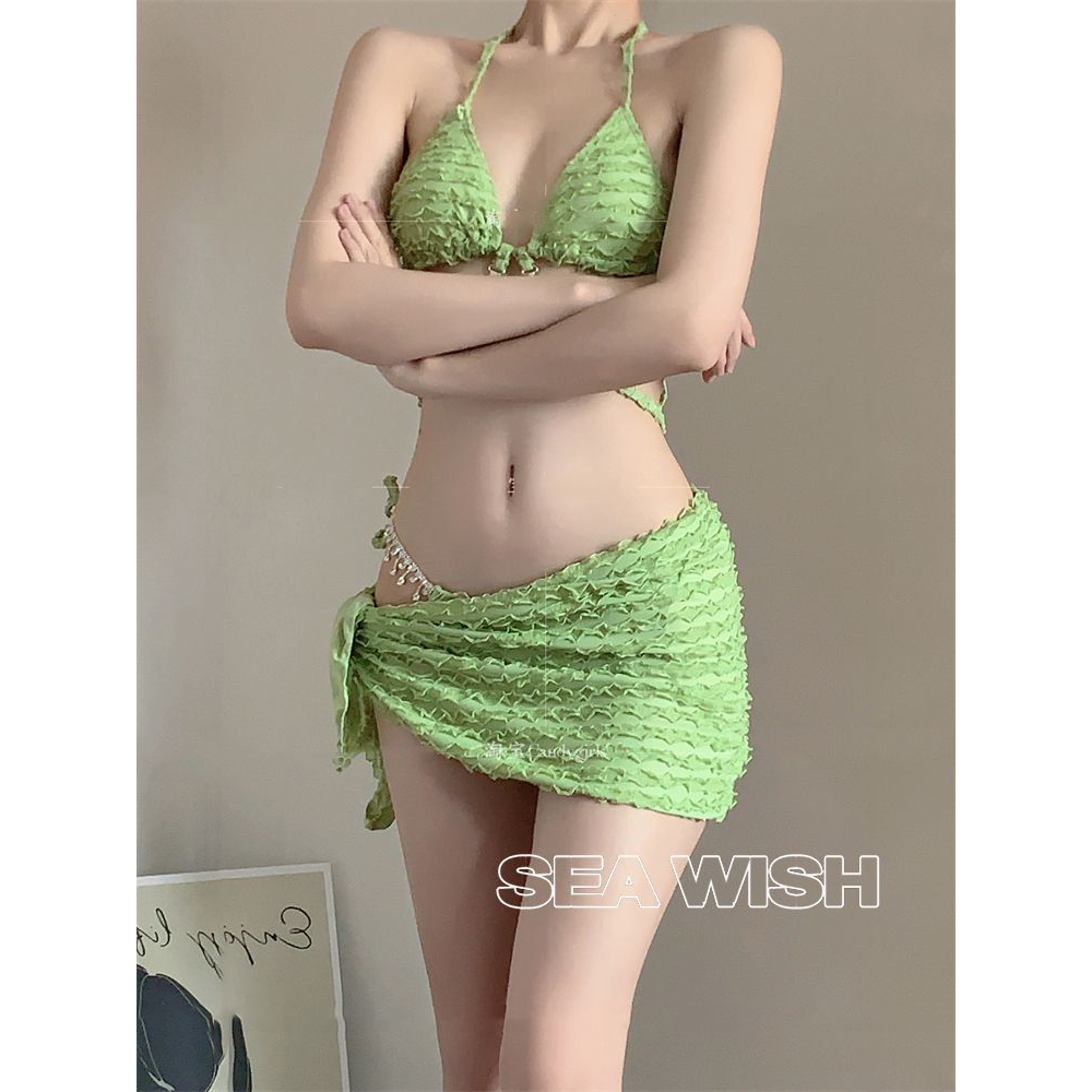 Set bikini 3 mảnh màu xanh cốm dây xích đã bling bling