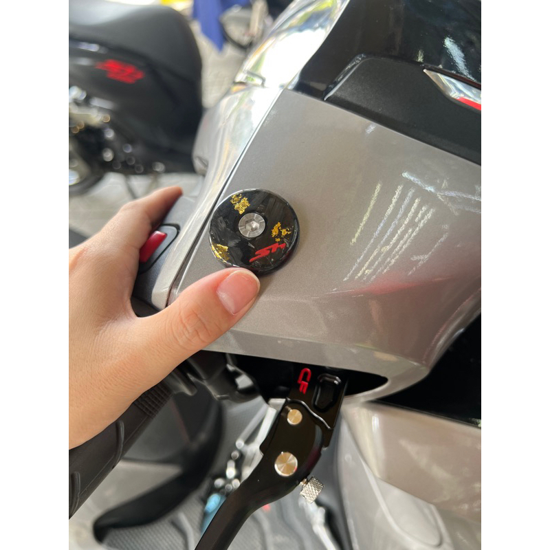 Ốc kính CARBON gắn Sh