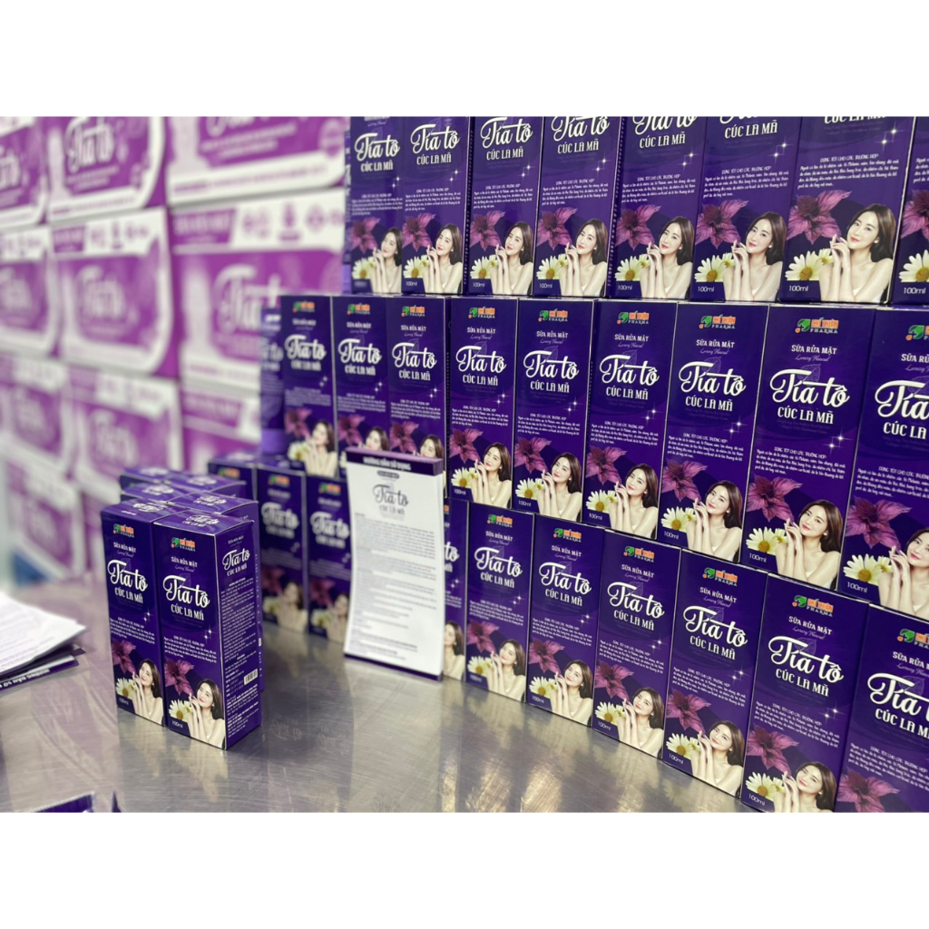 Sữa Rửa Mặt Tía Tô Cúc La Mã 100ml