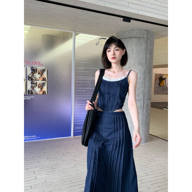 Set áo croptop jean 2 dây phối ren trắng dáng corset + Chân váy midi jean denim dáng dài