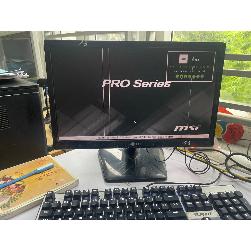 Màn hình máy tính thanh lí