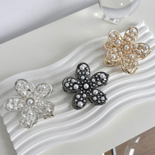 Kẹp tóc kim loại hình hoa đính hạt sang trọng Modleaf Metal daisy pin Hàn Quốc