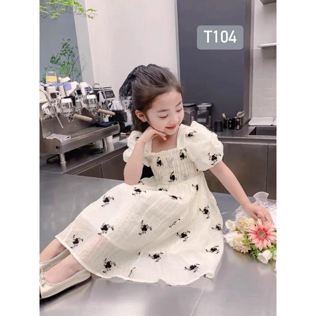 T104 Váy cho bé - Váy hoa đen cuốn hút cho bé