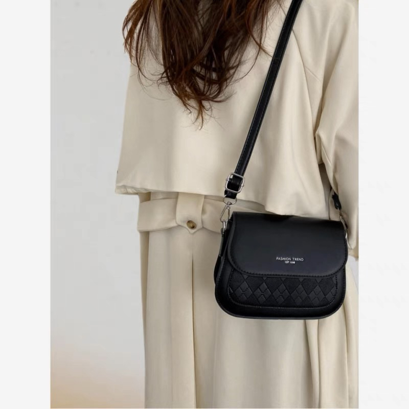 Túi Xách Nữ Túi Đeo Chéo Giá Rẻ Dáng Bầu In Trám Caro Phong Cách Hàn Quốc QG Store