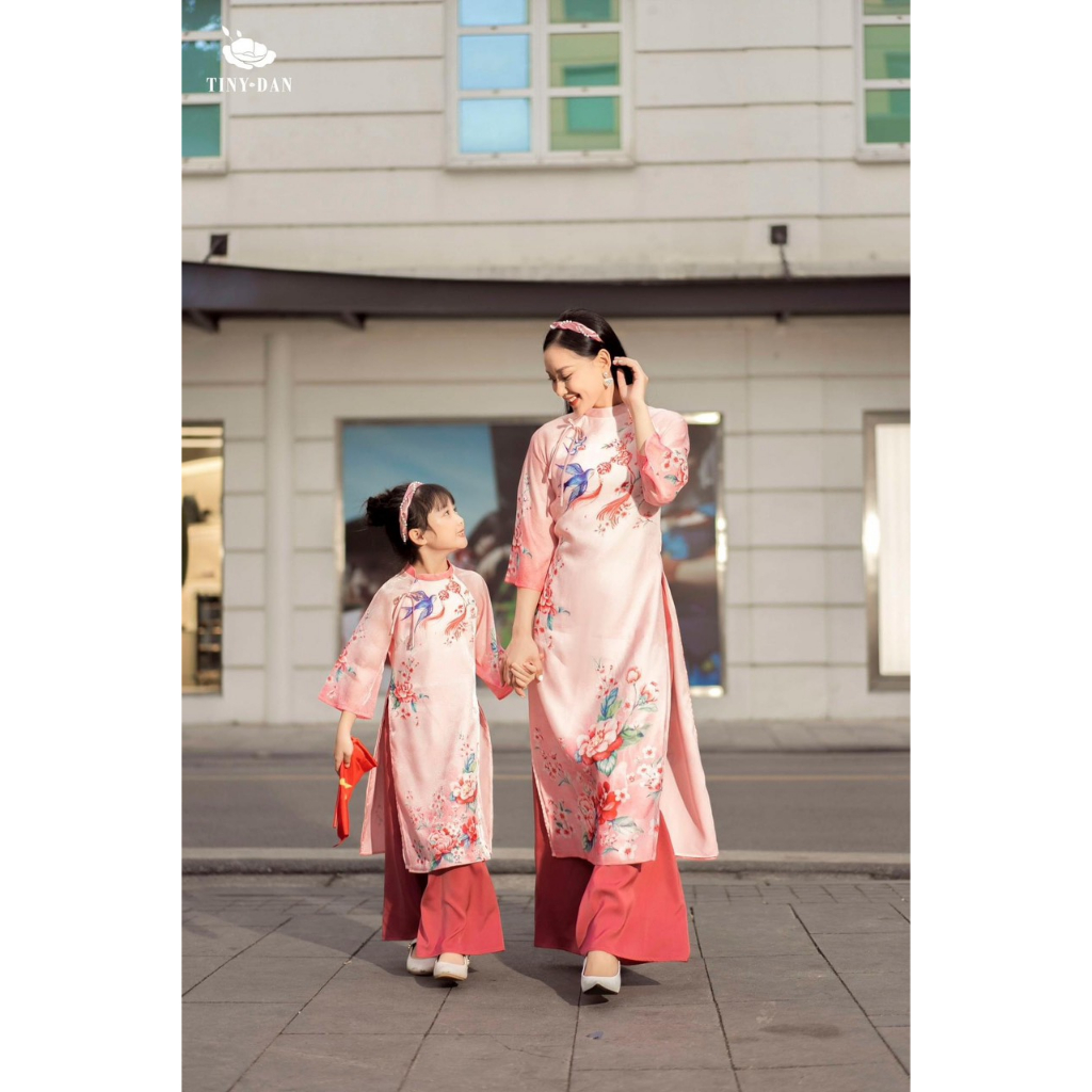 Áo dài cách tân gia đình Nghinh Xuân 2023 chất liệu tafta cao cấp - AN01