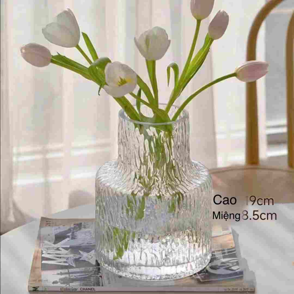 Bình thủy tinh dòng sông cực kì băng giá, cắm hoa phụ nữ gấc iu =)))))