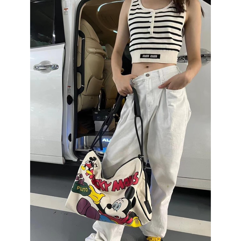 Túi đeo Mickey hot hot siêu to lại chuẩn style cá tính