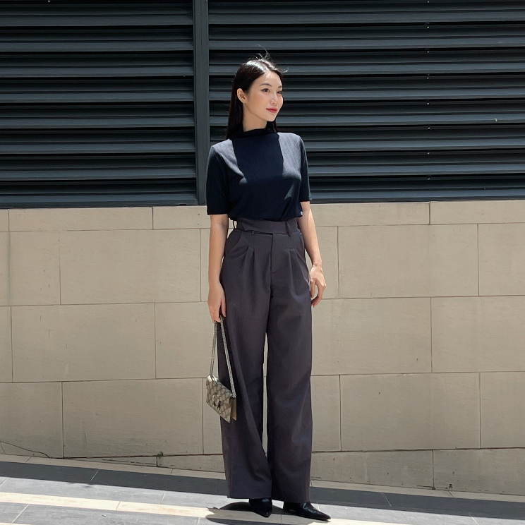 Quần tây nữ xếp ly nhẹ, màu xám, là min - GREY PLEATED TROUSERS