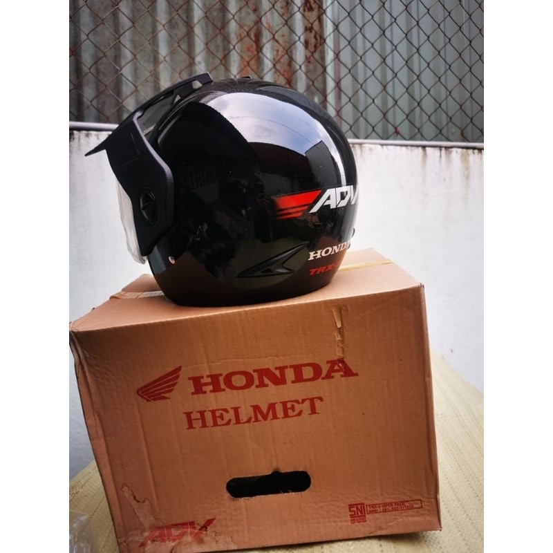 Nón mũ bảo hiểm Honda ADV lưỡi dài. Nón đẹp không trầy xước.