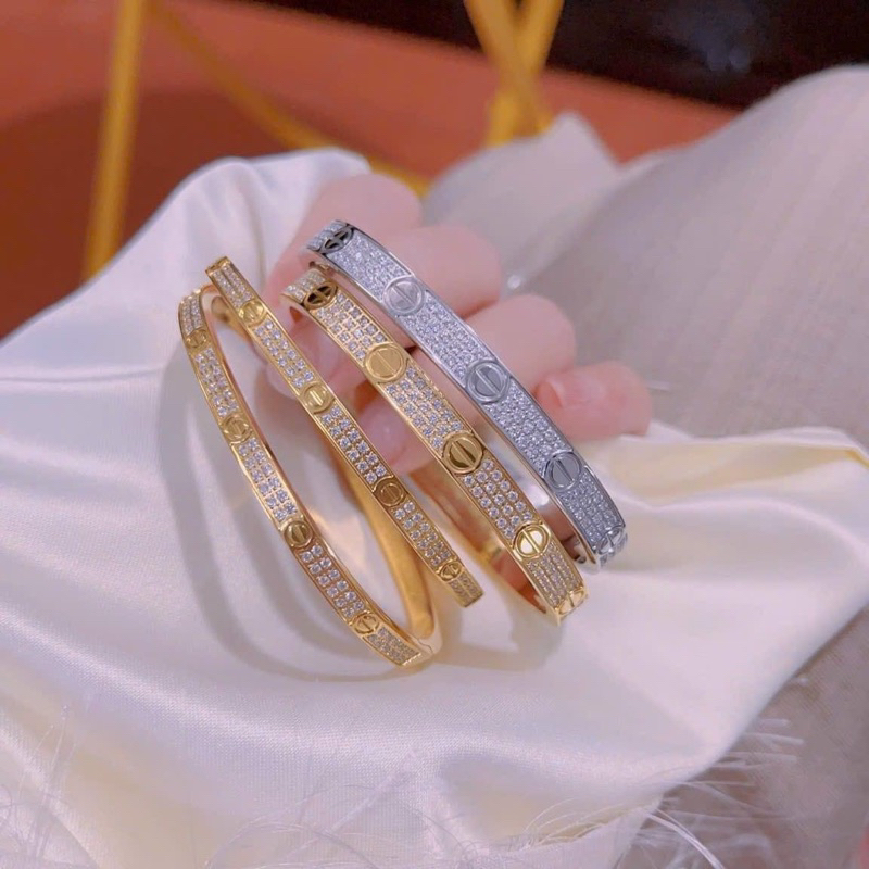 Vòng tay Titan Ca-ti-e full đá cao cấp