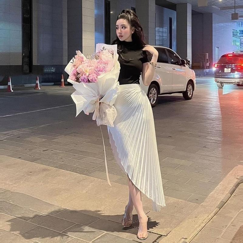 Set áo cotton phối chân váy xếp ly by Thư shop M51