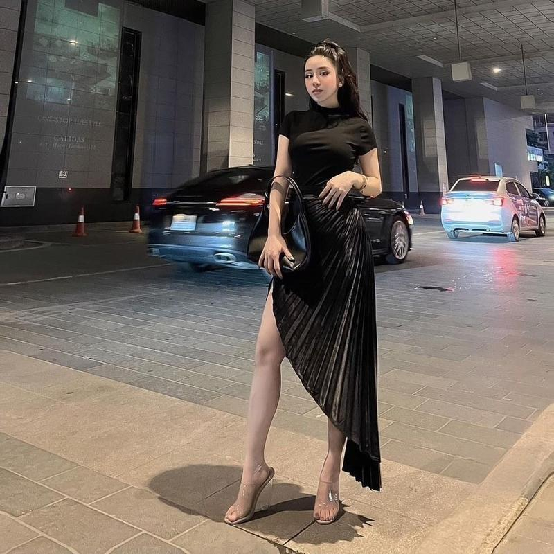 Set áo cotton phối chân váy xếp ly by Thư shop M51