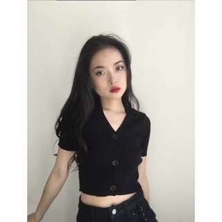 Áo croptop nữ tay ngắn thun gân nút giả