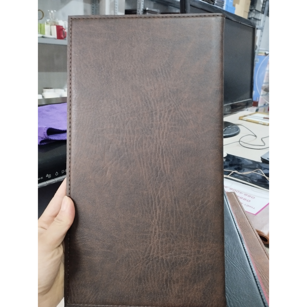 Quyển sổ Menu kích thước 17*31cm bìa da PVC loại 1 cao cấp 10 lá hoặc 20 lá dày - khắc logo lên bìa theo yêu cầu
