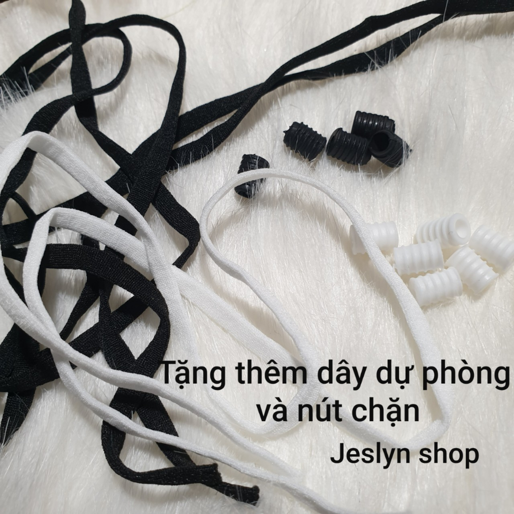 Khẩu trang lụa 3 lớp thêu hoa sang trọng không nhăn