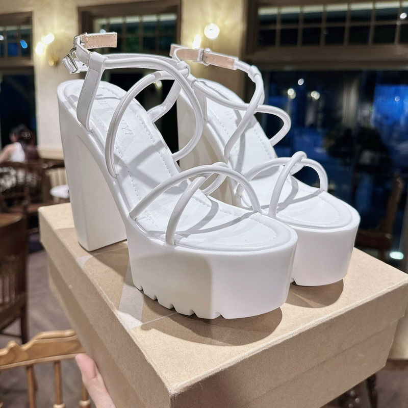 Giày cao gót đúp dây đan