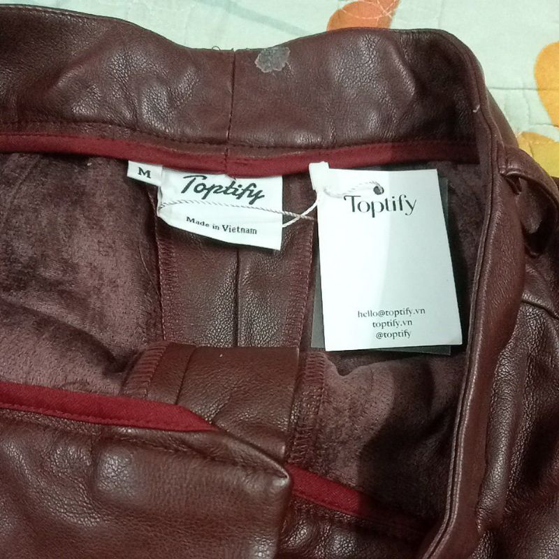 Quần da đỏ đô