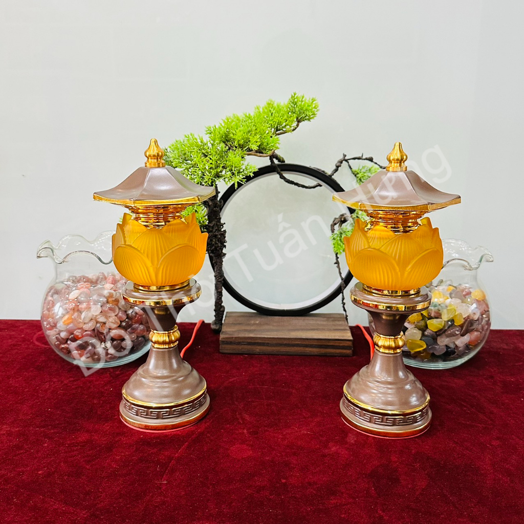 Cặp đèn thờ 30cm sen lưu ly 1 bông có mái chóp nhọn