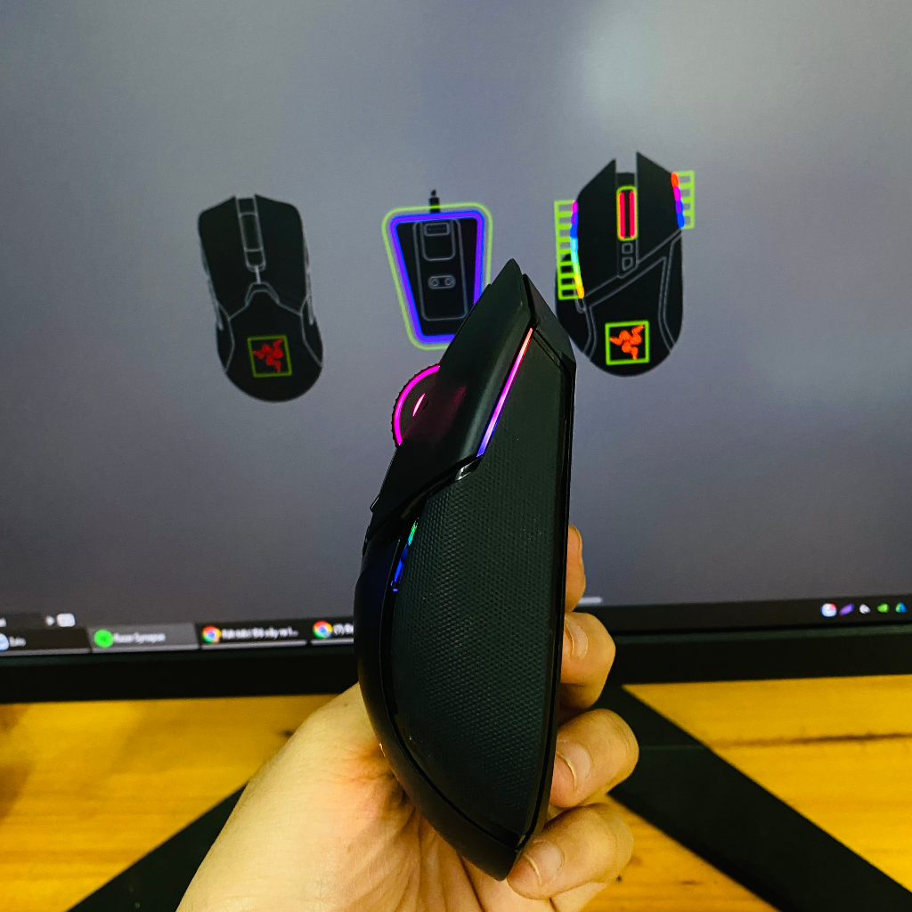 Chuột công thái học Razer Basilisk Ultimate - Kèm Dock Sạc- Bảo hành chính hãng 12 tháng