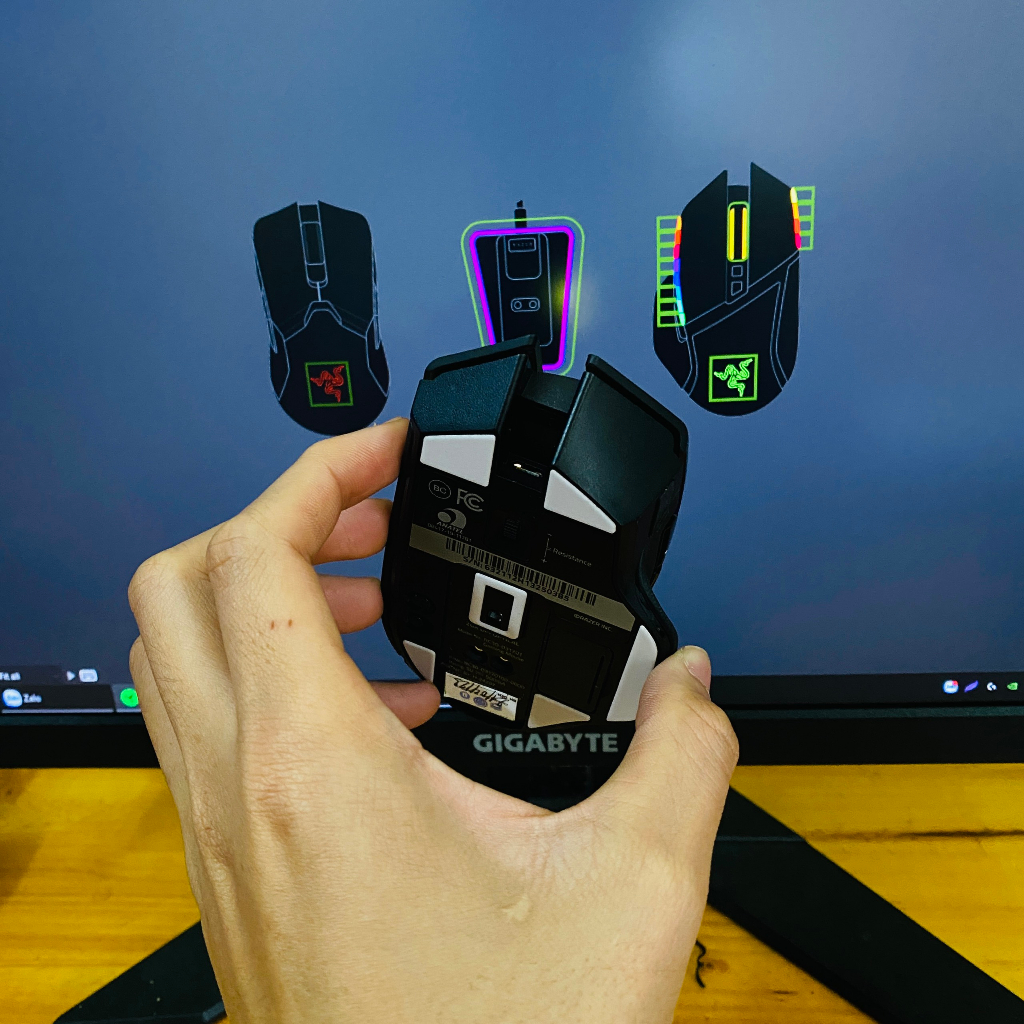 Chuột công thái học Razer Basilisk Ultimate - Kèm Dock Sạc- Bảo hành chính hãng 12 tháng