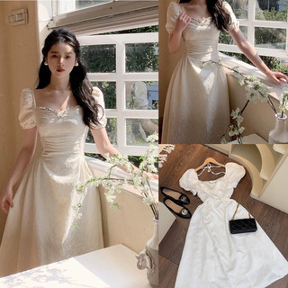 Đầm gấm trắng hoa nổi cutout chéo dây bụng