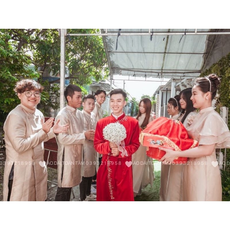 Cho thuê áo dài bưng quả đồng giá 90k ship toàn quốc