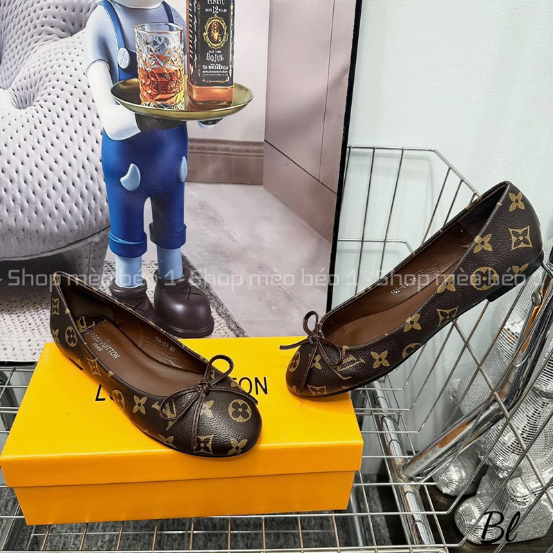 Giày búp bê lv mũi tròn nơ nhí ngang vân hoạ tiết đế bệt