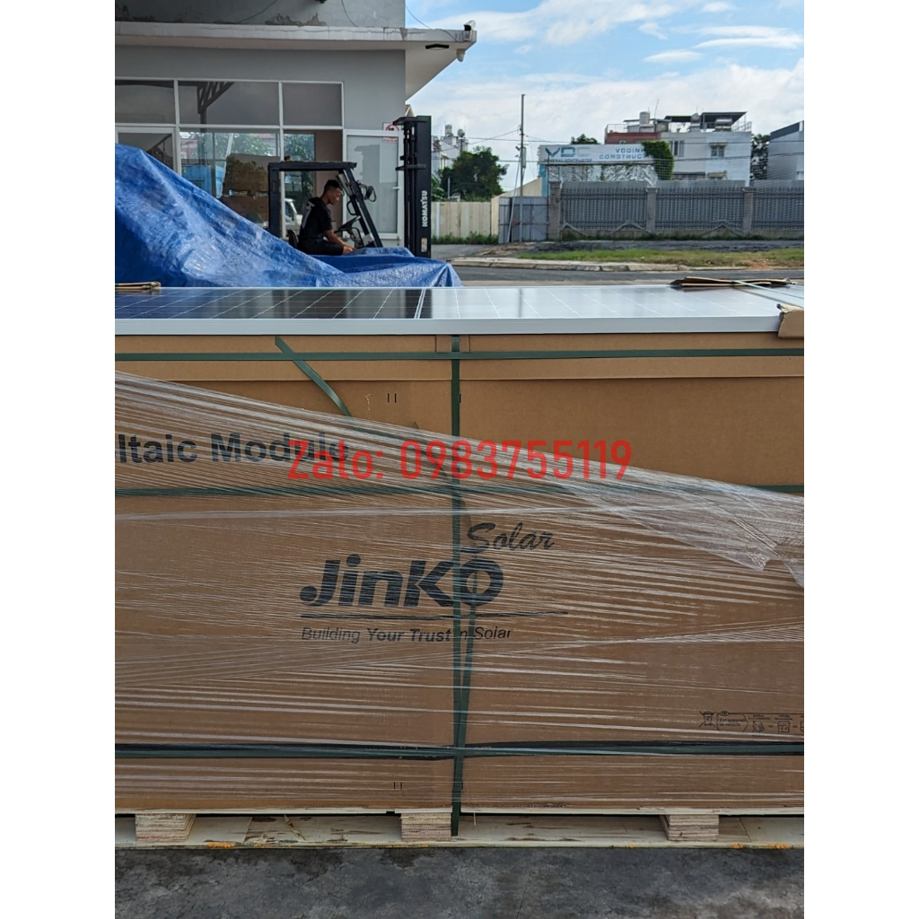 Tấm pin năng lượng Jinko 555W