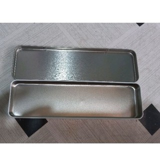 Hộp bút thiếc cho bé
