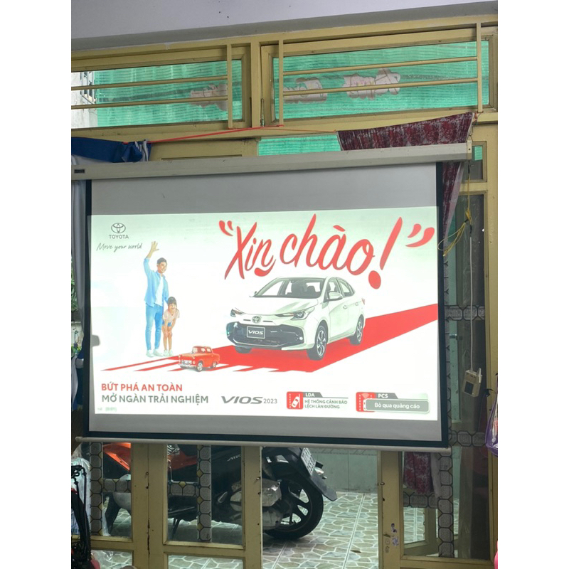 Máy chiếu hội trường lớn Panasonic PT-DZ680