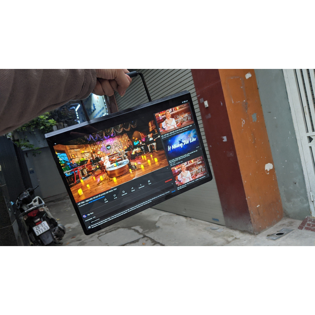 Lenovo Yoga Tab 13 – Máy Tính Bảng Có Màn Hình Thông Minh Tốt Nhất Năm 2022 Micro-HDMI, 4 Loa JBL